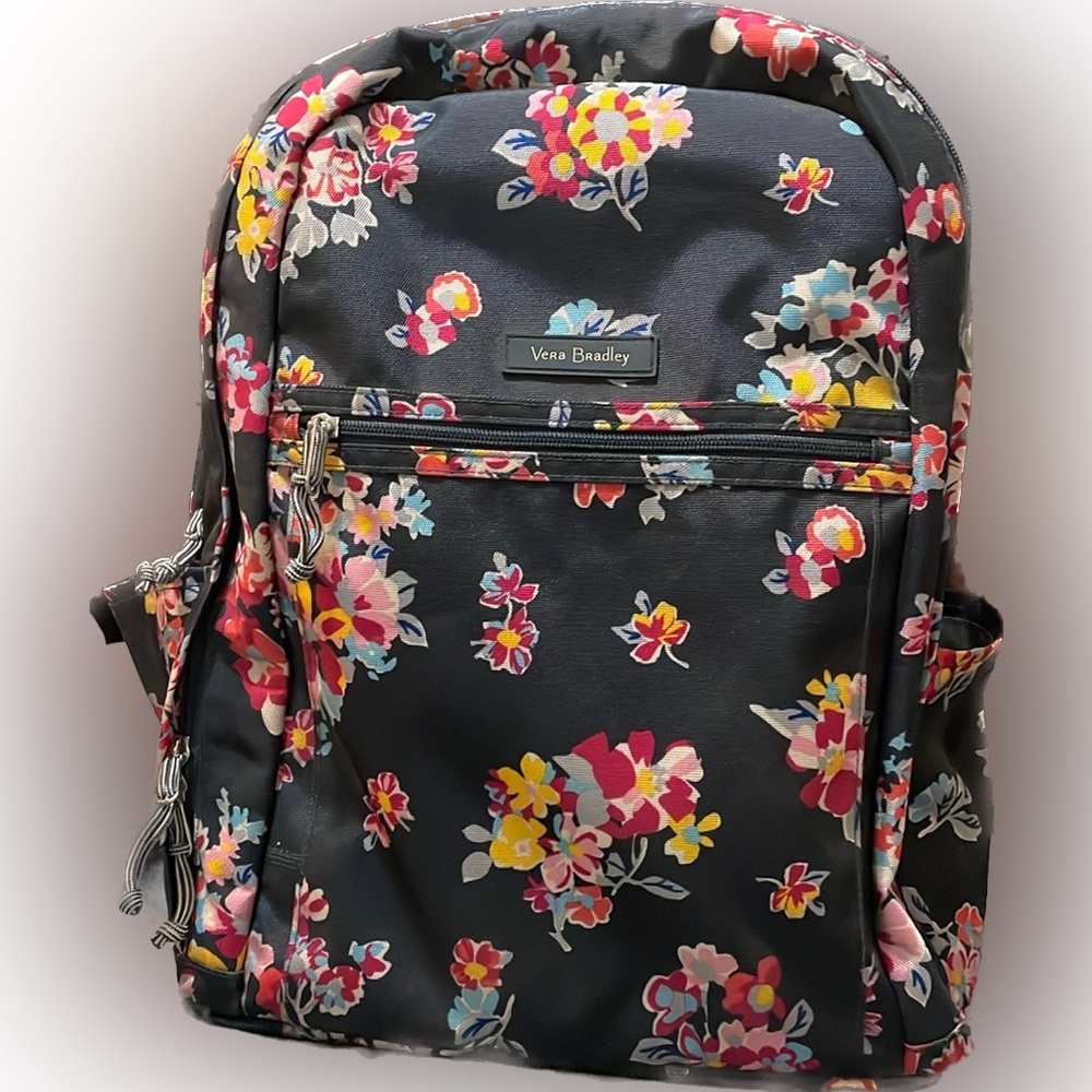 Vera Bradley “lighten up”  Backpack in tossed posies-Navy